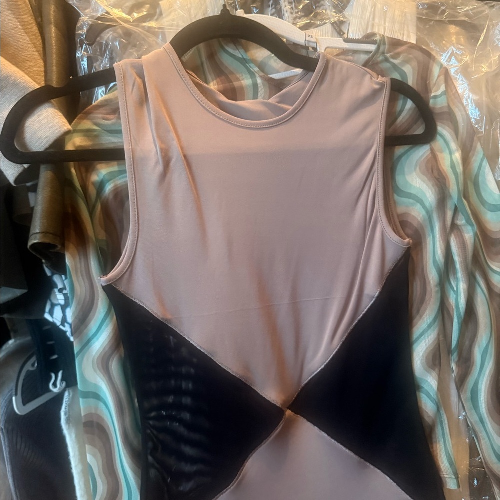 Miaou Taupe & Black Sleeveless Colorblock Tank